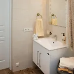 Apartament Skapas Street *
