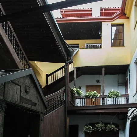 Skapas Street