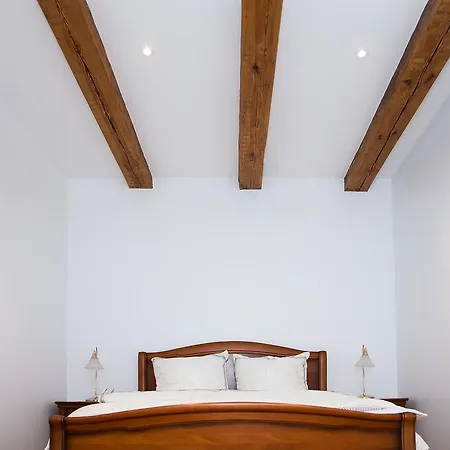 Apartment Skapas Street